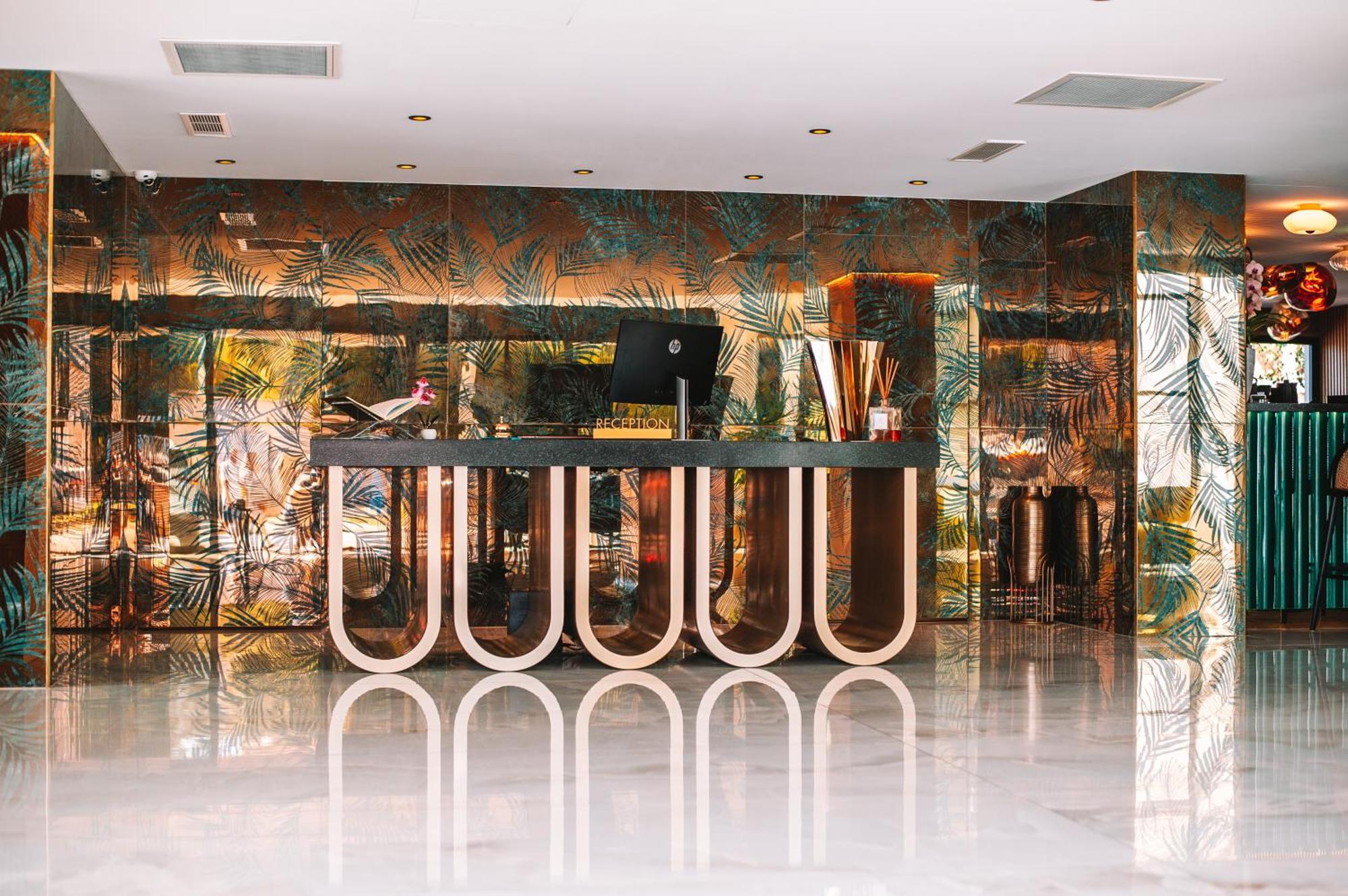 Calvi Hotel Eksteriør billede